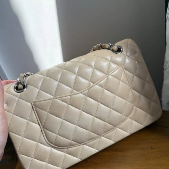 Chanel Classic Beige Clair Lambskin Quilted Medium Double Flap Bag Authentic - Picture 4 of 12